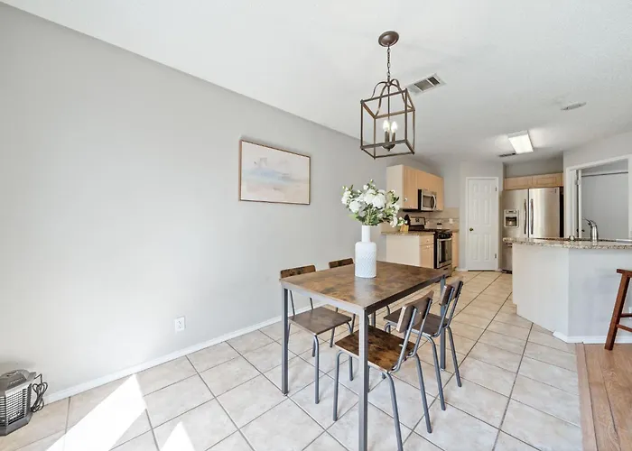 Cozy Retreat 3br Near Austin *