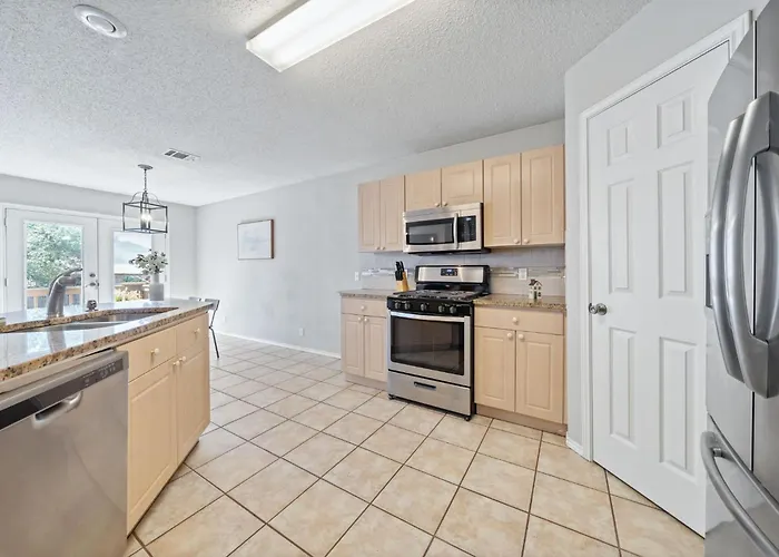 Cozy Retreat 3br Near Austin * Round Rock