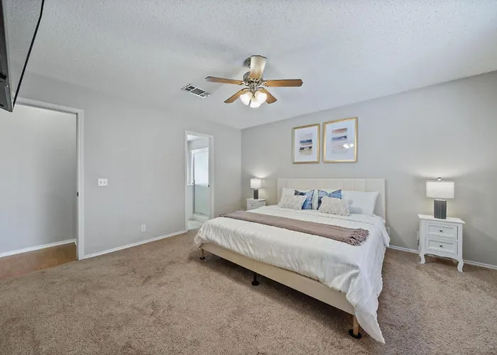 Cozy Retreat 3br Near Austin Holiday home