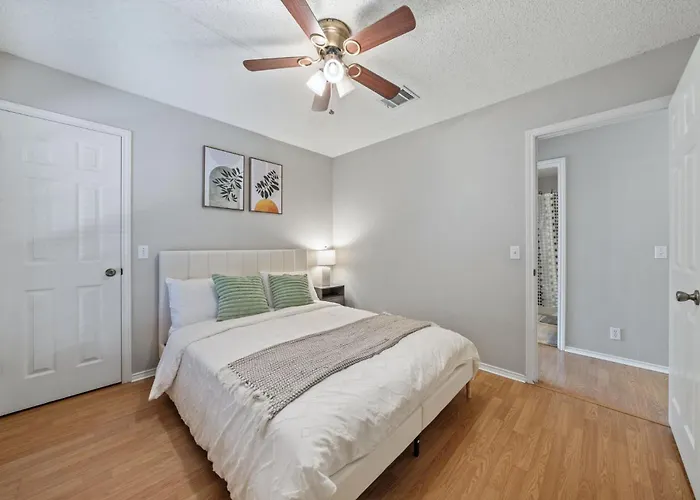 Cozy Retreat 3br Near Austin * Round Rock