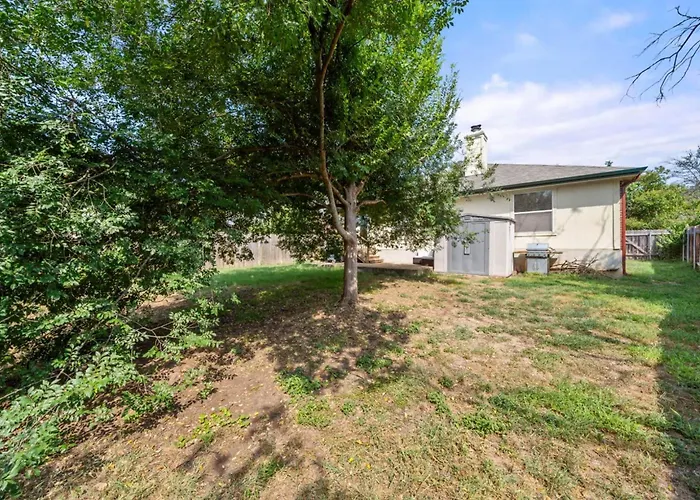 Cozy Retreat 3br Near Austin